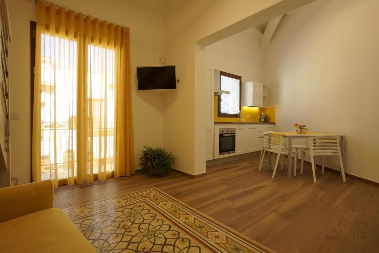Stabile Holidayhome カステッランマーレ・デル・ゴルフォ エクステリア 写真