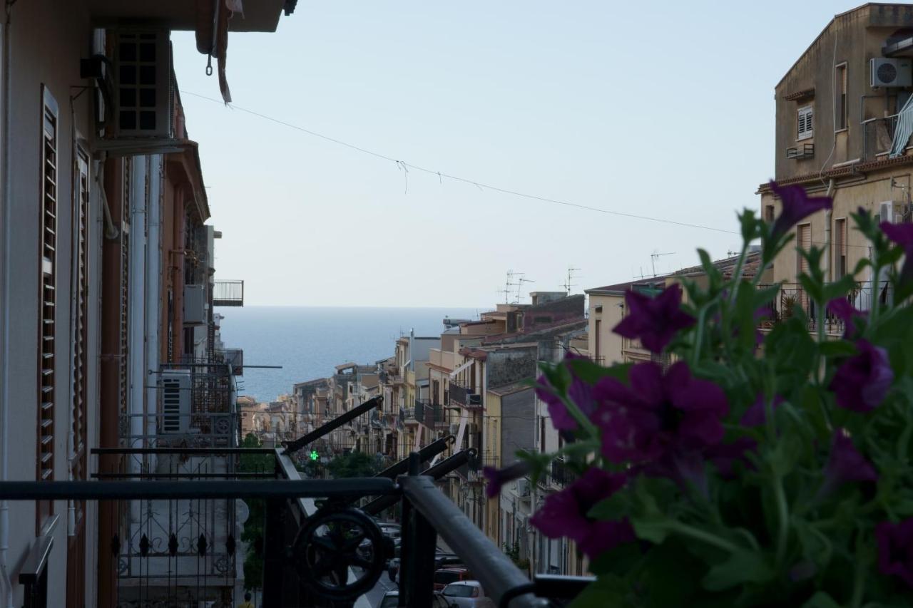 Stabile Holidayhome カステッランマーレ・デル・ゴルフォ エクステリア 写真